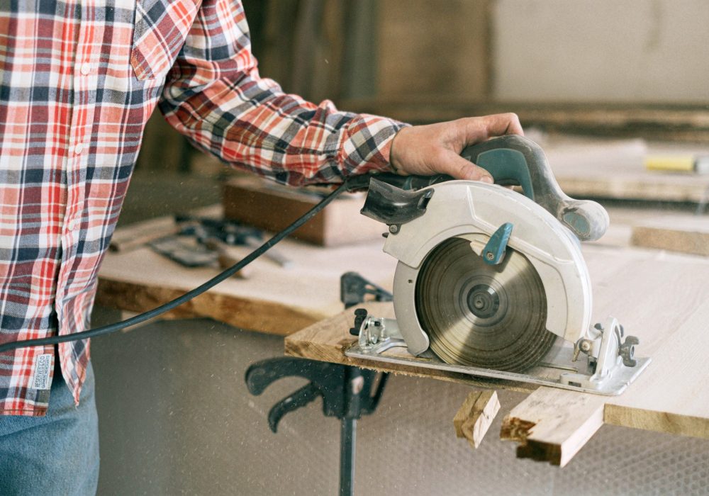 How to Rip Narrow Boards with a Circular Saw